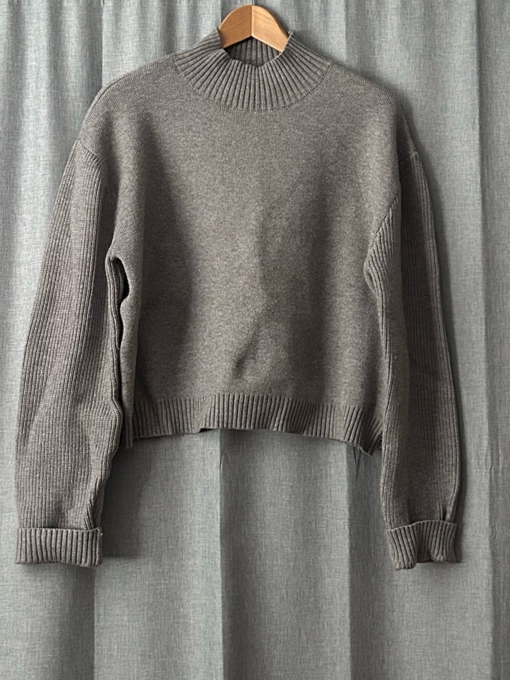 Ellandemm Oversized Mock-Turtleneck Sweater